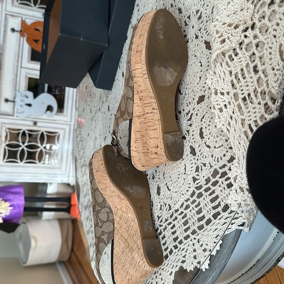COACH platform sandal size: 8.5 worn one time - Picture 5 of 5